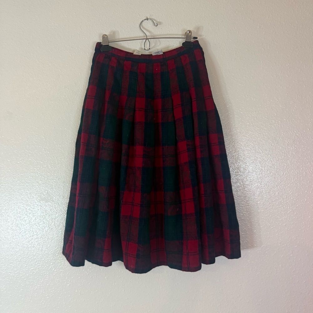 VTG WOOL Pendleton Classic Red and Black Plaid A-Line Skirt 10